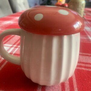 Cute Lidded Mushroom Cup